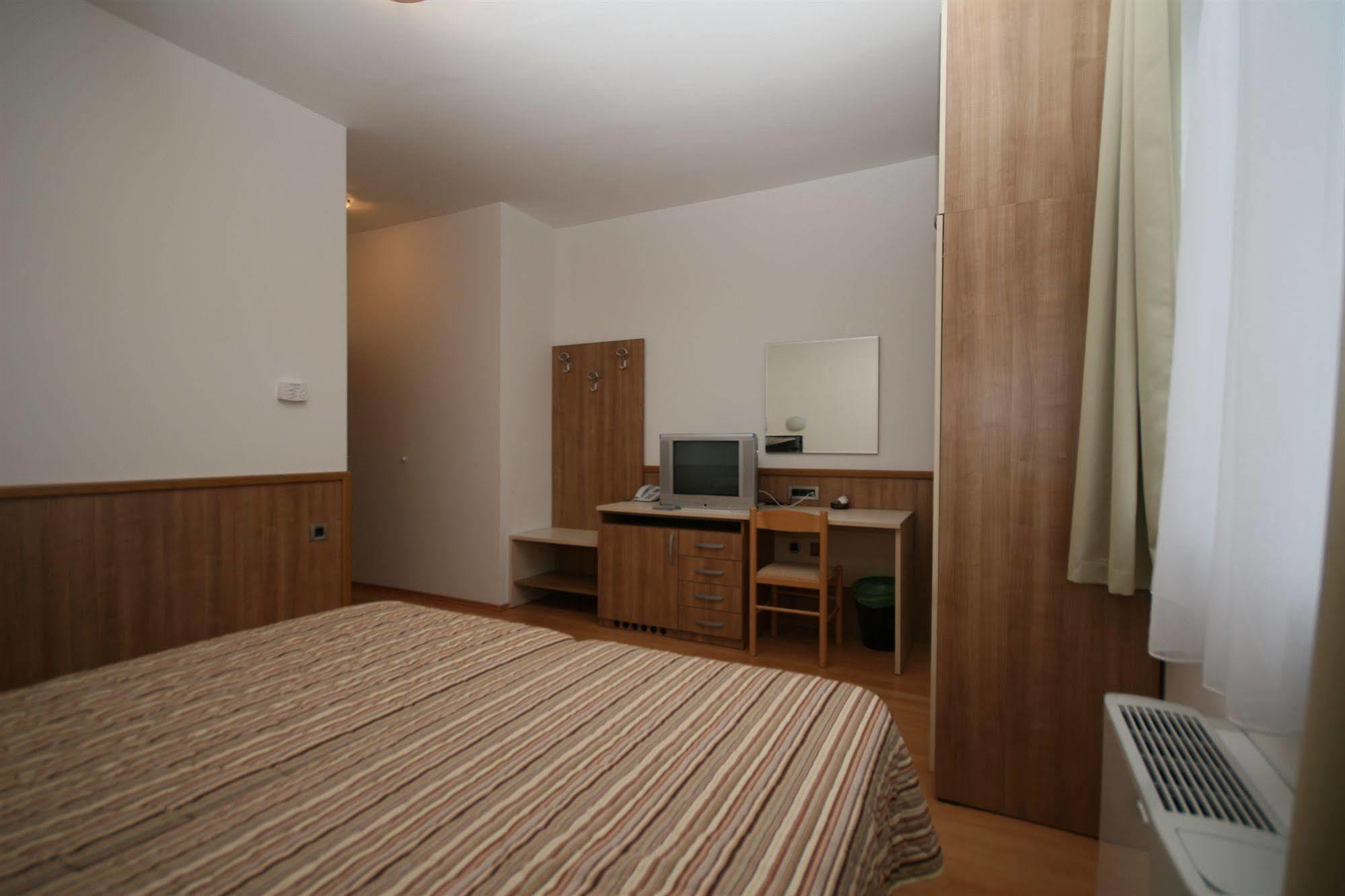 Porto Hotel 3*
